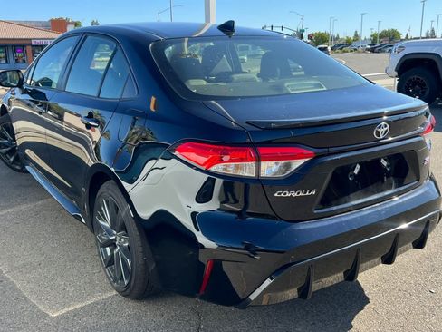 Used 2026 Toyota Corolla SE FWD image 6