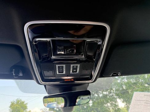 Used 2017 Land Rover Range Rover HSE AWD/4WD image 11