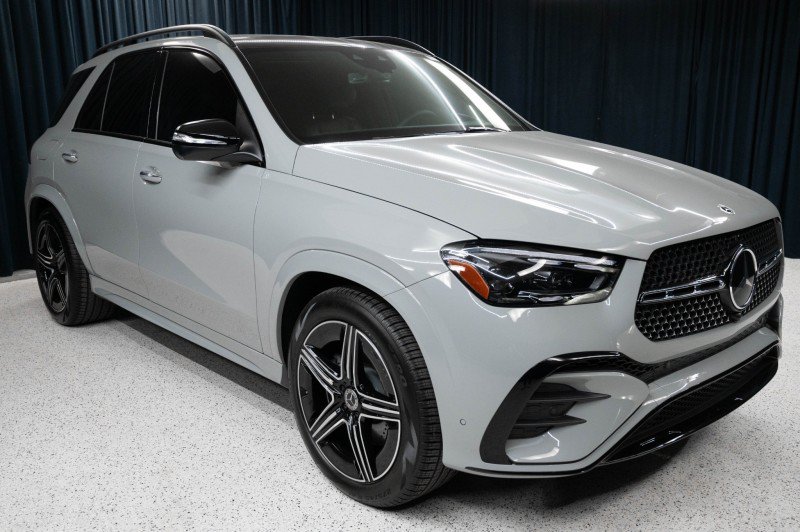 New 2026 Mercedes-Benz GLE 580 4MATIC image 3