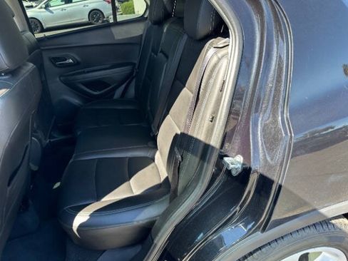 Used 2015 Chevrolet Trax LTZ FWD image 12
