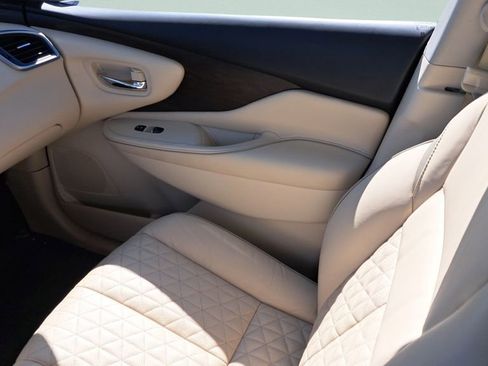 Used 2019 Nissan Murano Platinum image 24