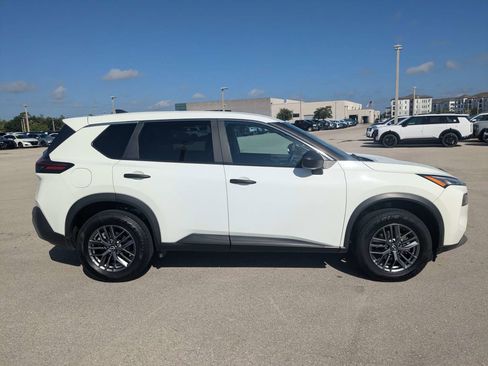 Used 2023 Nissan Rogue S AWD/4WD image 4