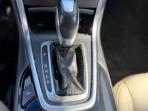 Used 2015 Ford Edge Titanium w/ Equipment Group 301A image 17