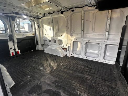 Used 2019 Ford Transit 250 130 Low Roof w/ Exterior Upgrade Package image 27