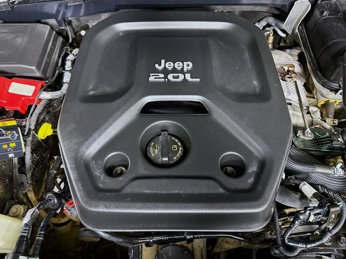 Used 2021 Jeep Wrangler Unlimited Sport image 39