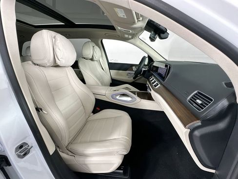 New 2026 Mercedes-Benz GLS 450 4MATIC image 31