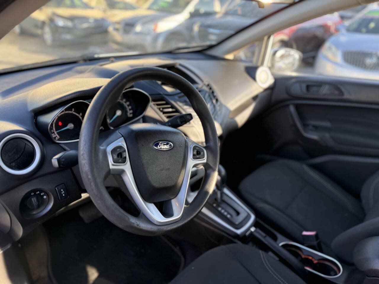 Used 2017 Ford Fiesta SE FWD image 13