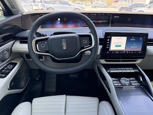 New 2026 Lincoln Nautilus Reserve AWD/4WD image 17
