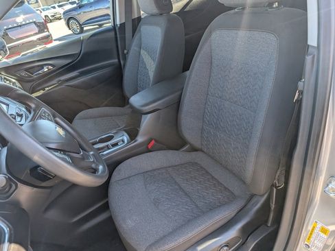 Used 2023 Chevrolet Equinox LT image 9