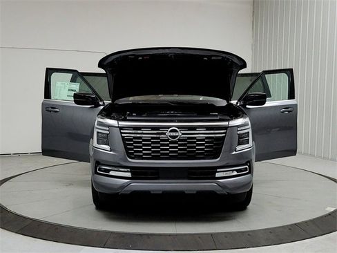 New 2025 Nissan Armada Platinum Reserve image 10