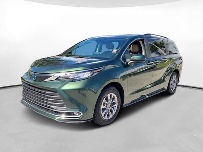 Used 2023 Toyota Sienna XLE