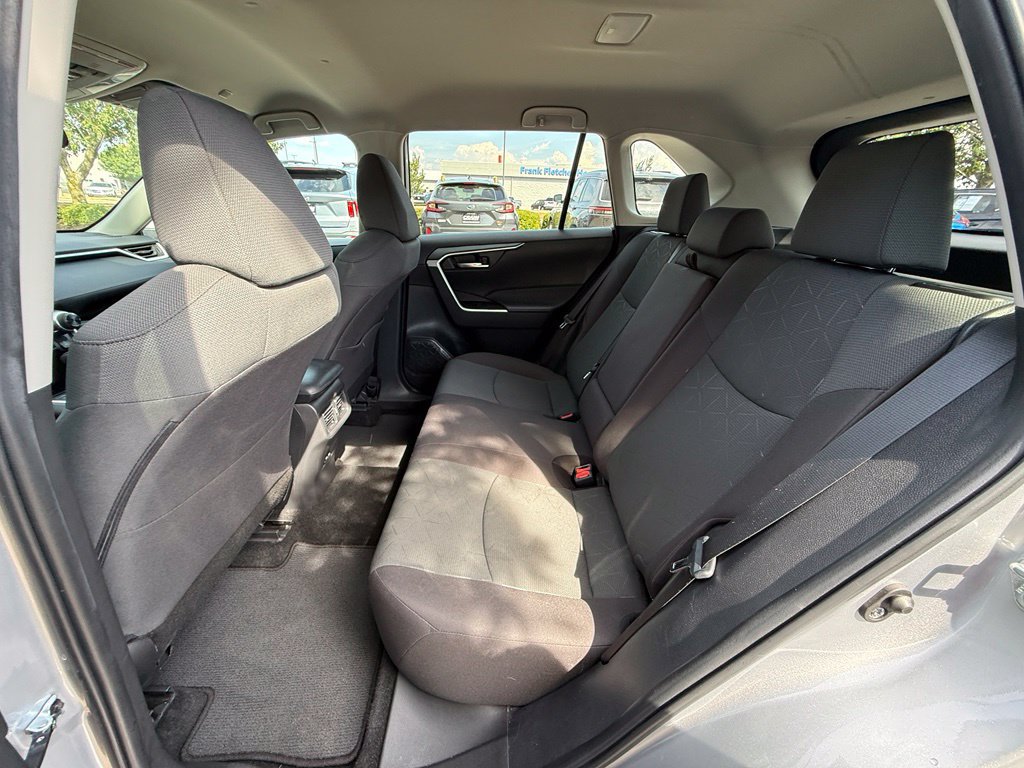 Used 2024 Toyota RAV4 XLE FWD image 33