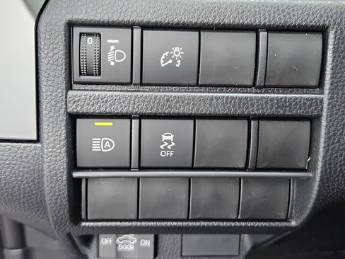 New 2025 Toyota Tundra Platinum AWD/4WD image 13