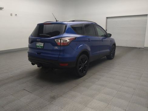 Used 2017 Ford Escape SE w/ Equipment Group 201A FWD image 9