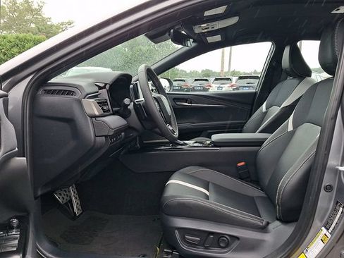 Used 2025 Toyota Camry SE w/ Convenience Package AWD/4WD image 14