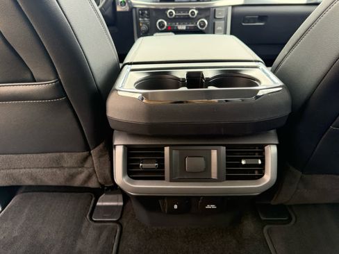 Used 2022 Ford F150 Lariat image 10