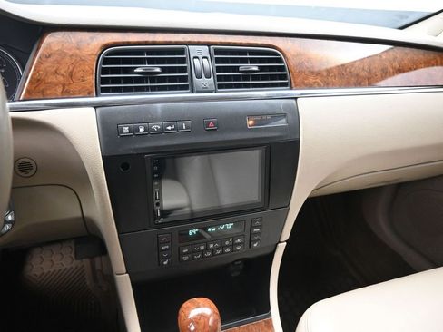 Used 2005 Buick LaCrosse CXL w/ Gold Convenience Package FWD image 11