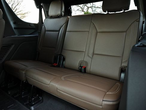 Used 2025 Chevrolet Tahoe High Country image 30