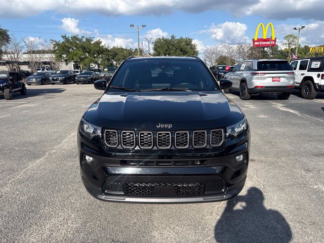 Used 2026 Jeep Compass Latitude AWD/4WD image 6