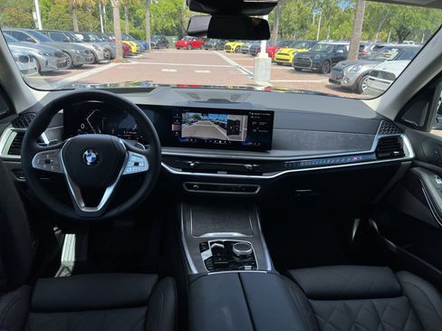 Used 2026 BMW X7 xDrive40i AWD/4WD image 29
