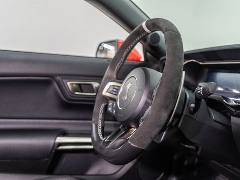 Used 2022 Ford Mustang Shelby GT500 w/ Carbon Fiber Track Pack image 61