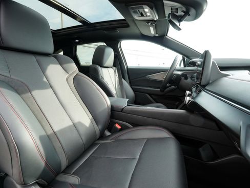 Used 2024 Acura ZDX A-Spec image 41