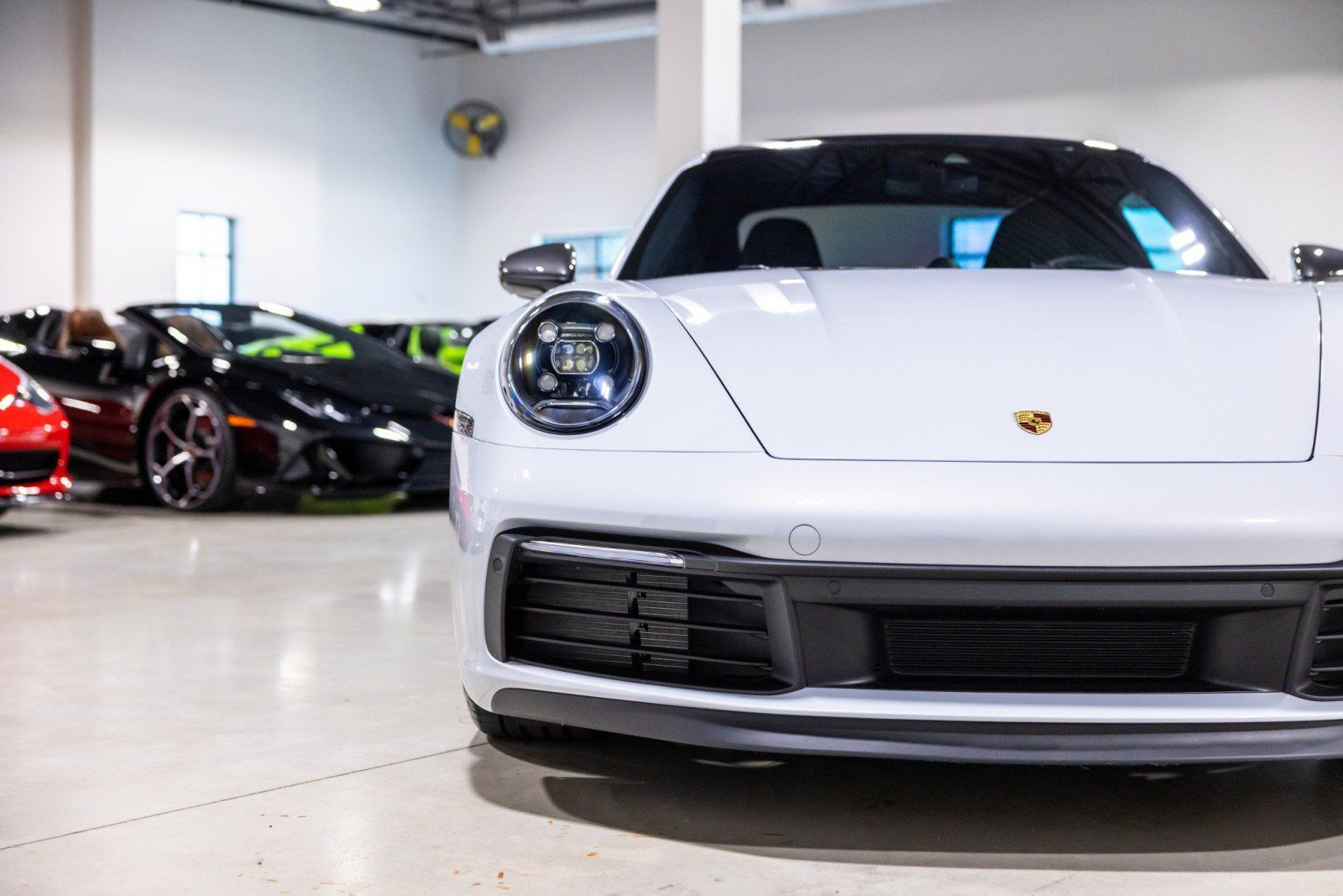 Used 2024 Porsche 911 Carrera T RWD image 22