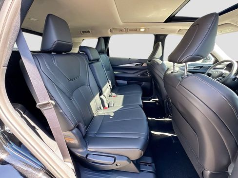 Certified 2026 INFINITI QX60 Luxe w/ Cargo Package FWD image 31