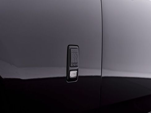 Used 2024 Rolls-Royce Phantom Sedan w/ The Phantom Package RWD image 23