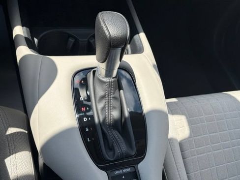 Certified 2024 Honda HR-V LX image 24