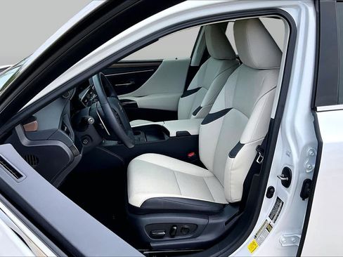 Certified 2025 Lexus ES 350 w/ Premium Package FWD image 8