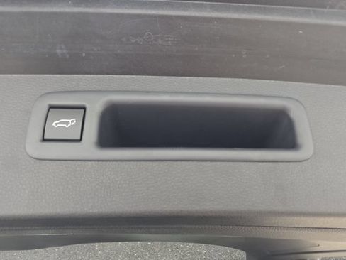 Certified 2025 Toyota Highlander XLE AWD/4WD image 30