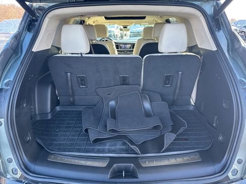 Used 2023 Buick Enclave Premium image 24