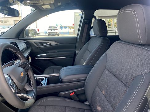 Used 2026 Chevrolet Traverse LT FWD image 29