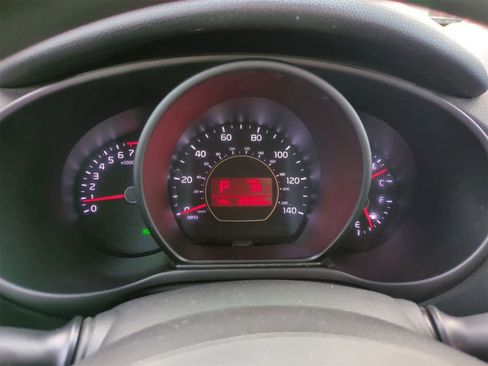 Used 2016 Kia Soul + image 32