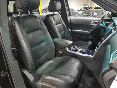 Used 2013 Ford Explorer Sport image 14