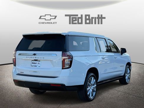 Certified 2023 Chevrolet Suburban High Country image 4