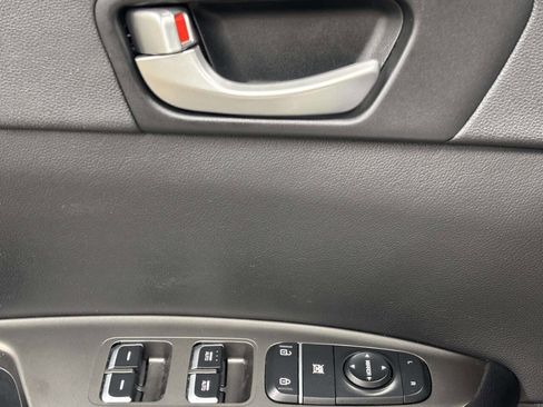 Used 2020 Kia Optima SE FWD image 27