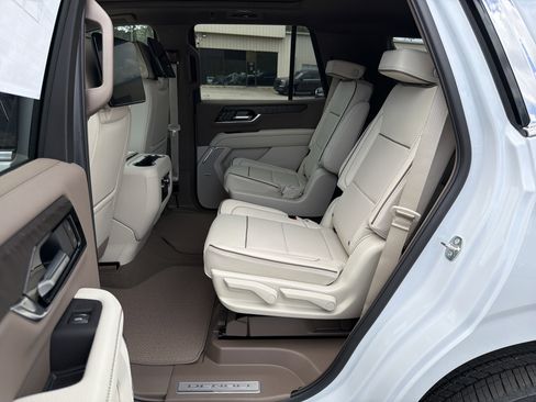 New 2026 GMC Yukon Denali w/ Denali Reserve Package image 27
