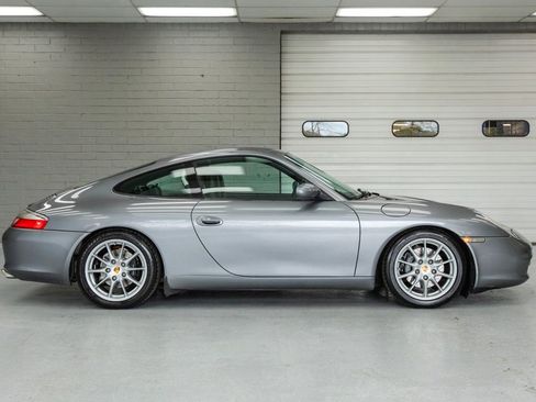 Used 2003 Porsche 911 Carrera RWD image 3