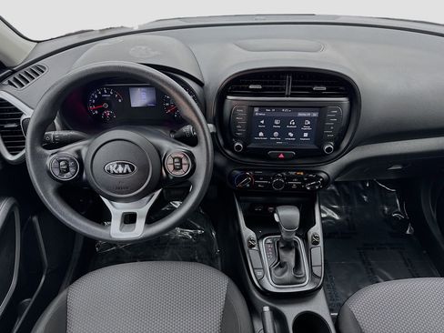 Used 2020 Kia Soul LX image 14