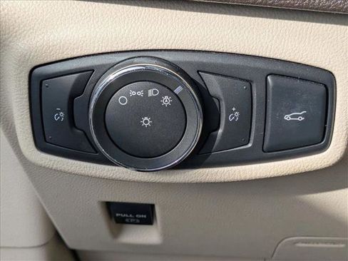 Used 2017 Lincoln MKC Reserve image 11