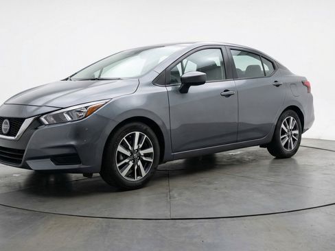 Used 2025 Nissan Versa SV FWD image 3