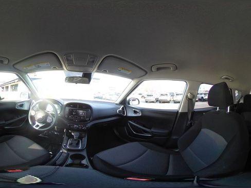 Used 2025 Kia Soul LX w/ LX Technology Package image 36