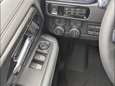 New 2026 GMC Yukon AT4 w/ AT4 Premium Plus Package AWD/4WD image 24