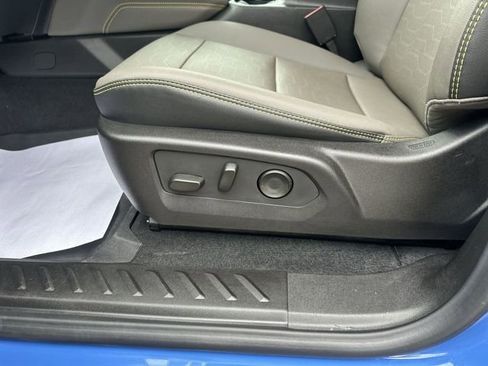 Used 2025 Chevrolet Colorado ZR2 w/ Technology Package AWD/4WD image 16