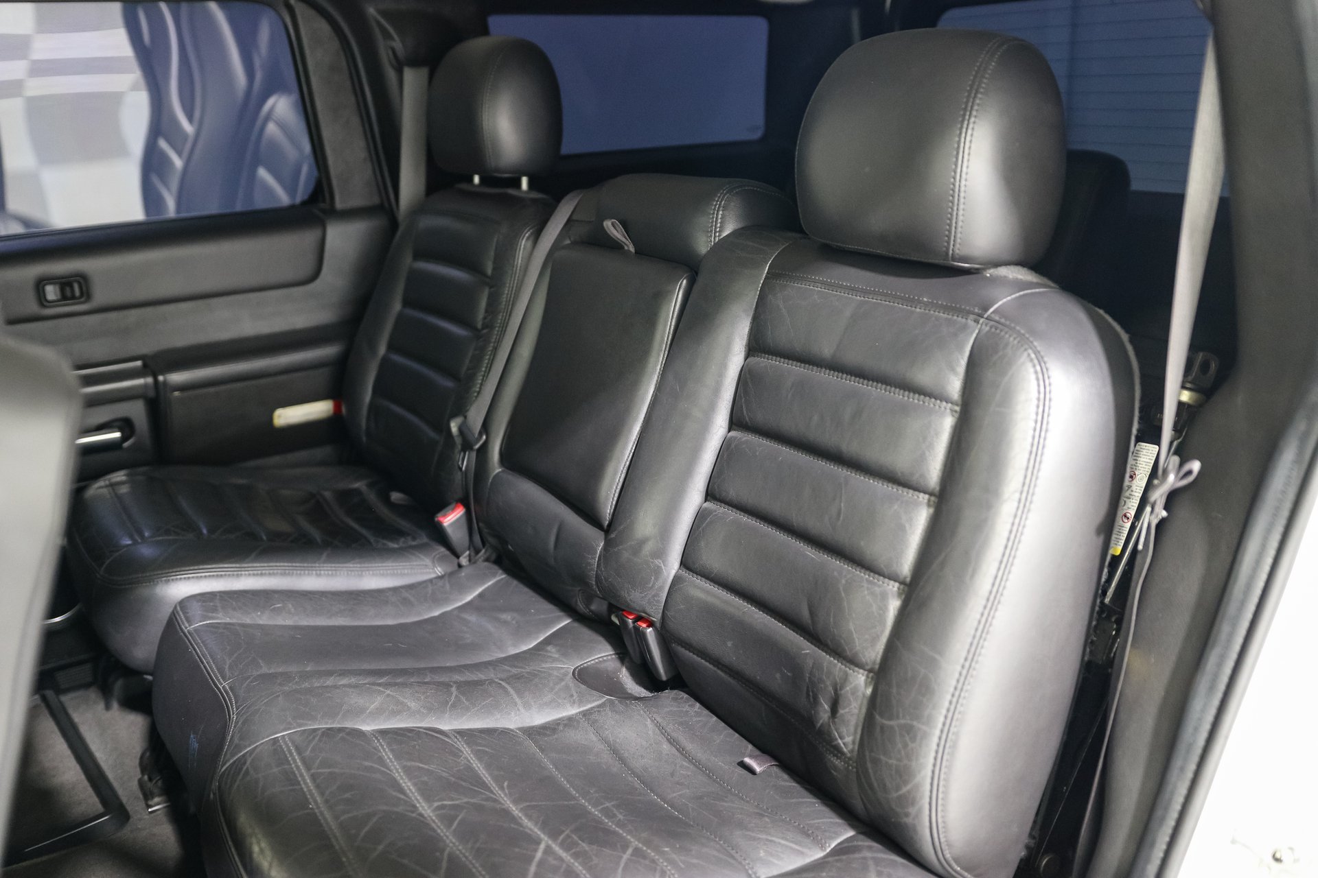 Used 2005 HUMMER H2 w/ Preferred Equipment Group AWD/4WD image 19
