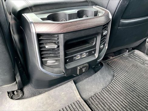 Used 2025 RAM 1500 Laramie AWD/4WD image 26