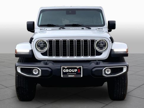 Used 2024 Jeep Wrangler Unlimited Sahara AWD/4WD image 4