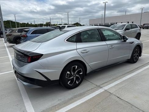 Used 2025 Hyundai Sonata SEL FWD image 7